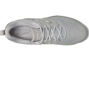 New Balance Fresh Foam Light Gray baseball cleats